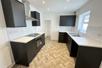 house - terraced for rent avondale road