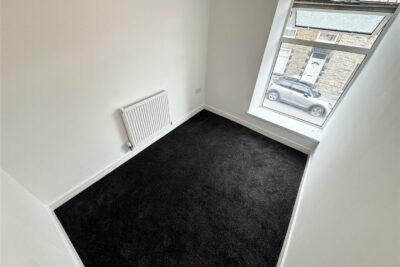 house - terraced for rent avondale road