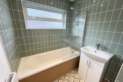 house - terraced for rent avondale road