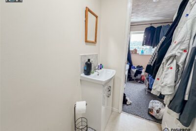 room for rent tower street