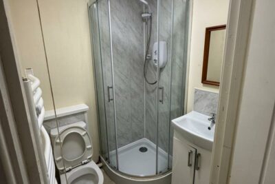 room for rent tower street