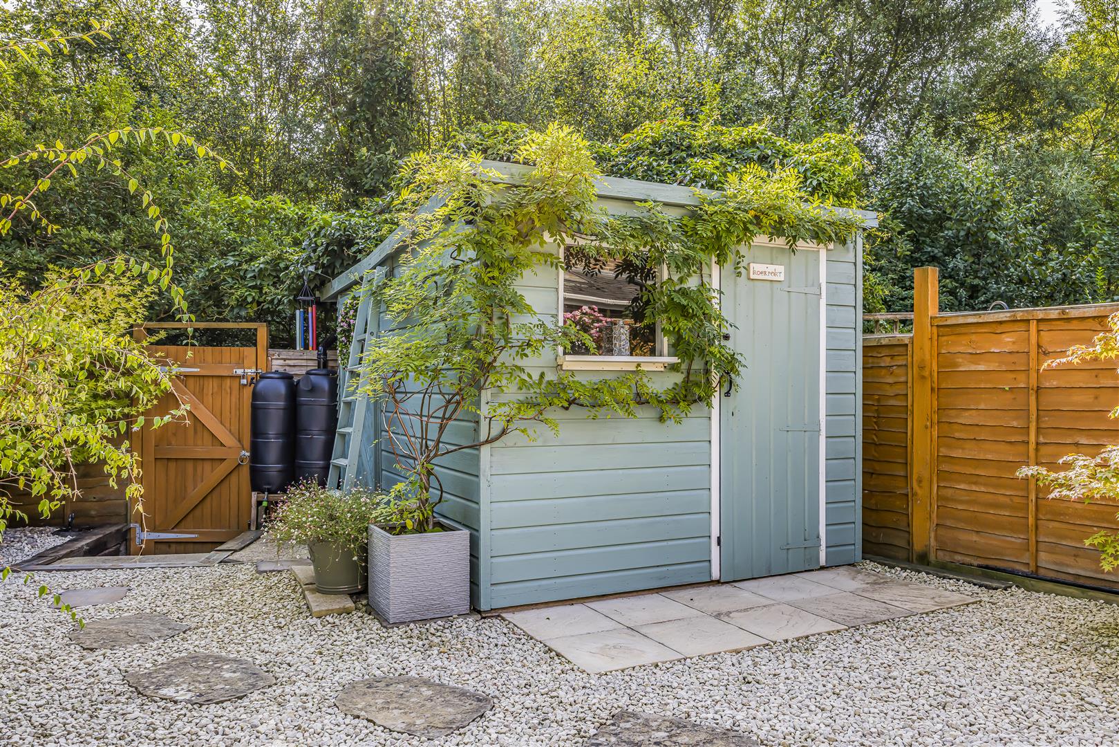house - terraced for sale malvern mews