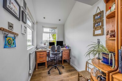 house for sale collier close
