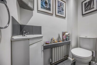 house for sale collier close