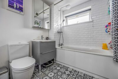 house for sale collier close