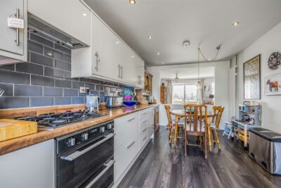 house for sale collier close