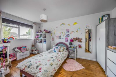 house for sale collier close