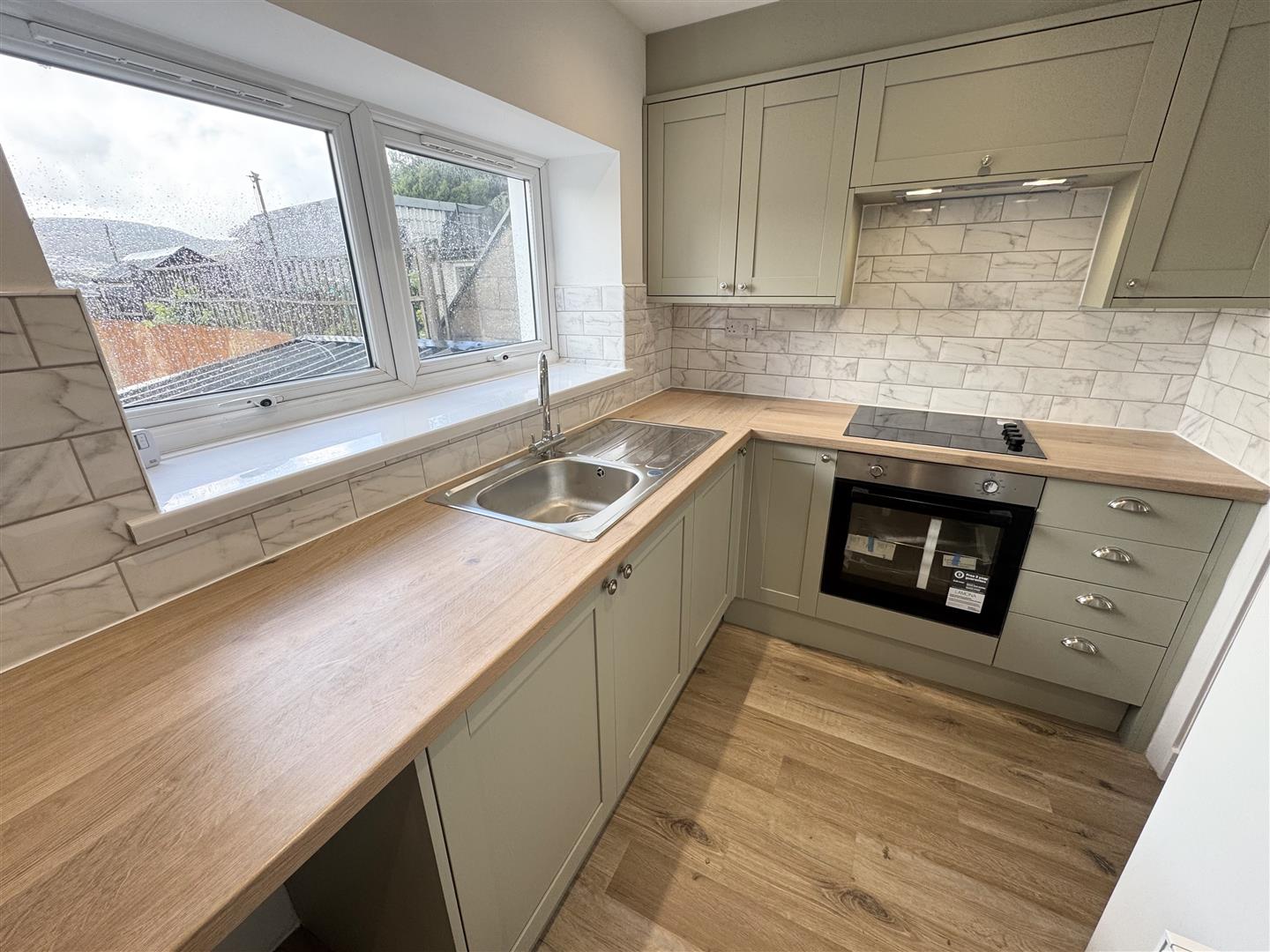 house - terraced for rent maesyffynon terrace