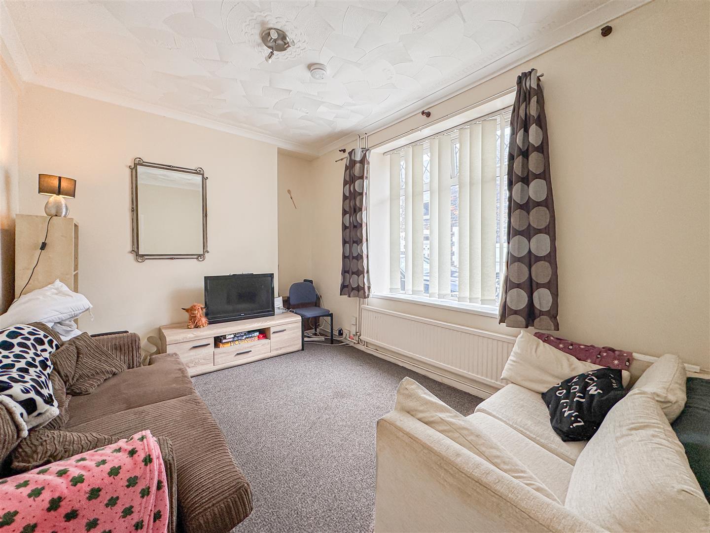 house - terraced for sale queen street