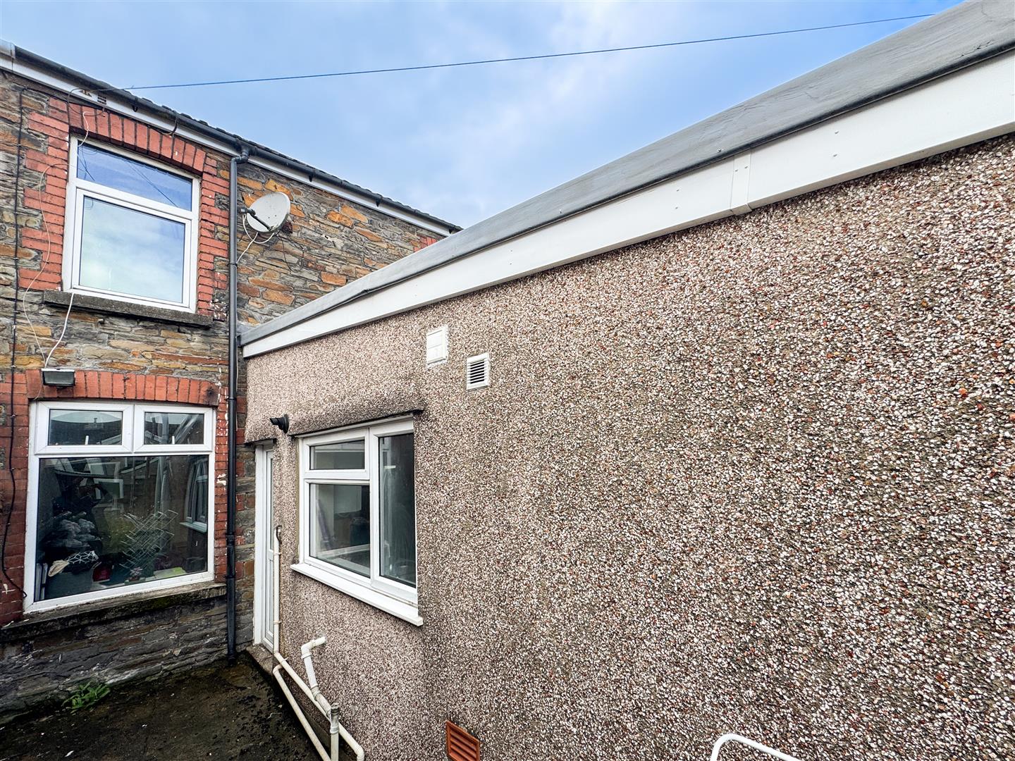 house - terraced for sale queen street