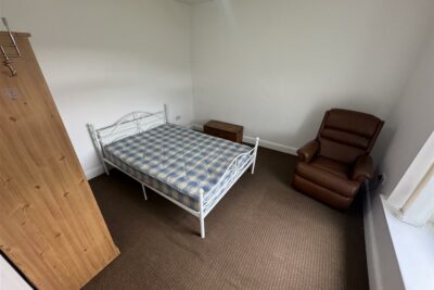 flat for rent wood road