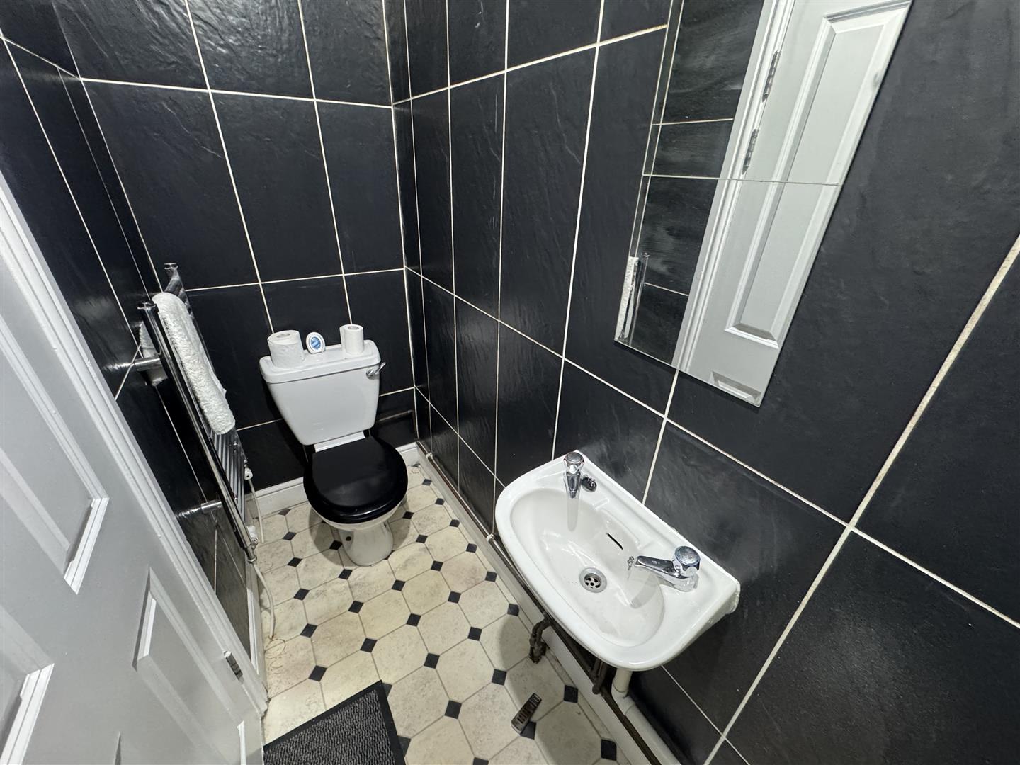 flat for rent wood road