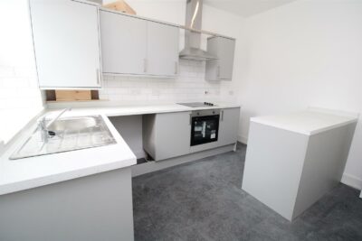 house - terraced for rent seymour street
