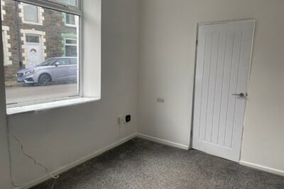 house for rent whitting street