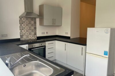 house for rent whitting street