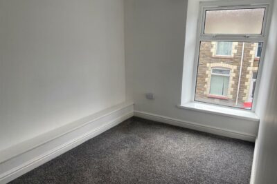 house for rent whitting street