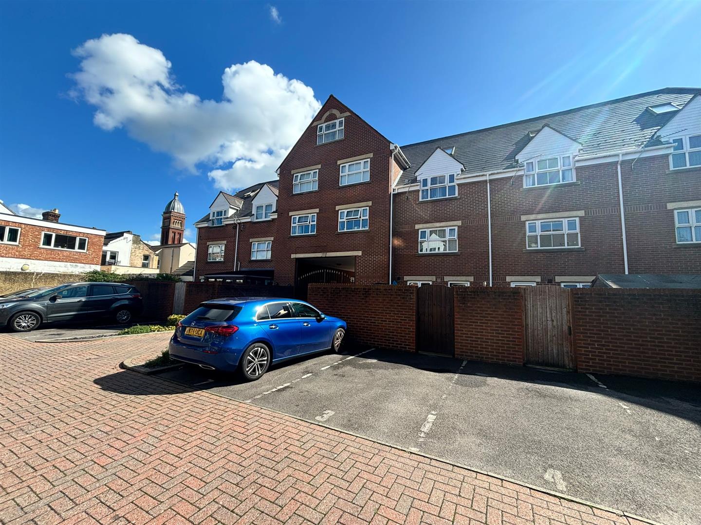 house - townhouse for sale st. ronans road