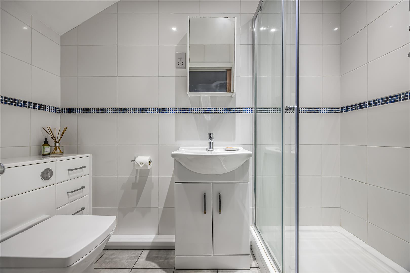house - detached for sale horndean road