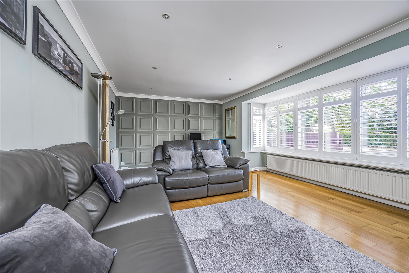 house - detached for sale horndean road