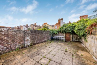 house for sale fawcett road