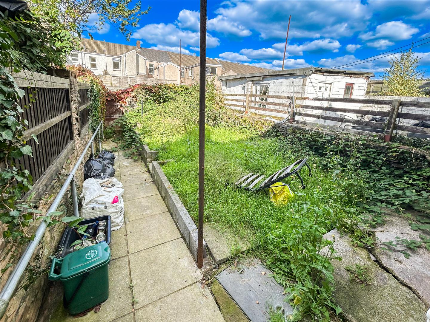 house - terraced for sale morgans road