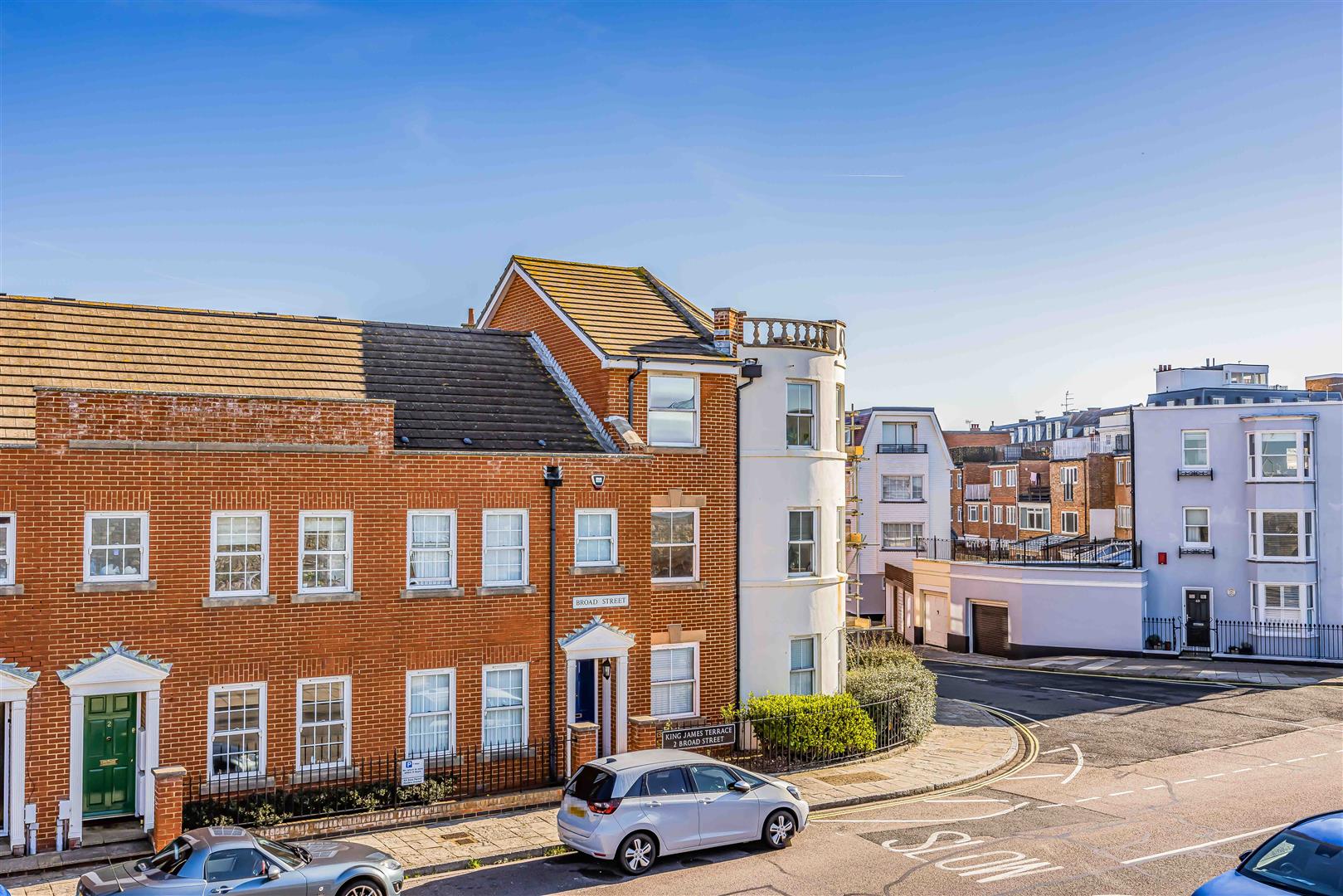 flat for sale white hart road