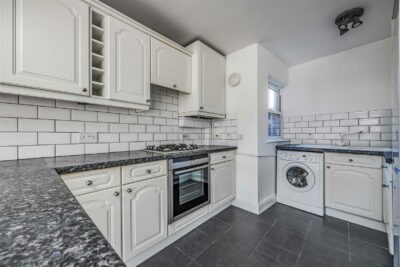 flat for sale white hart road