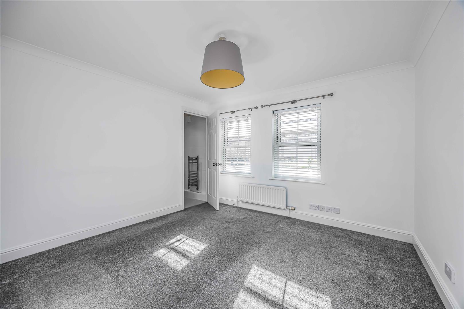 flat for sale white hart road