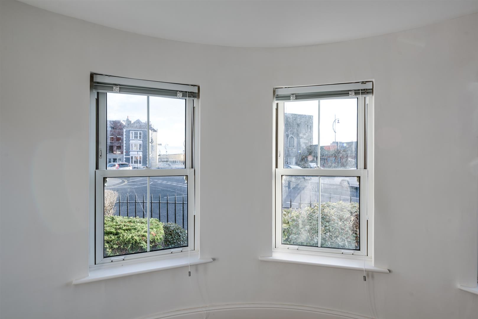 flat for sale white hart road