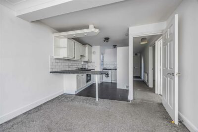 flat for sale white hart road