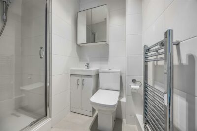 flat for sale white hart road