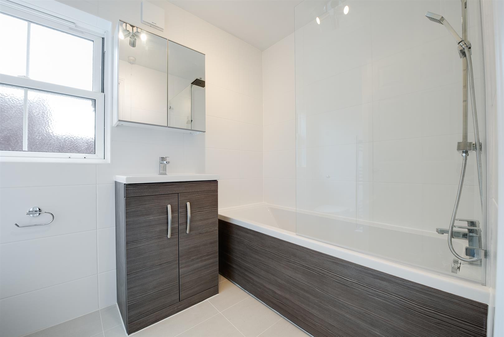 flat for sale white hart road