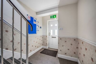 flat for sale white hart road