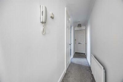 flat for sale white hart road