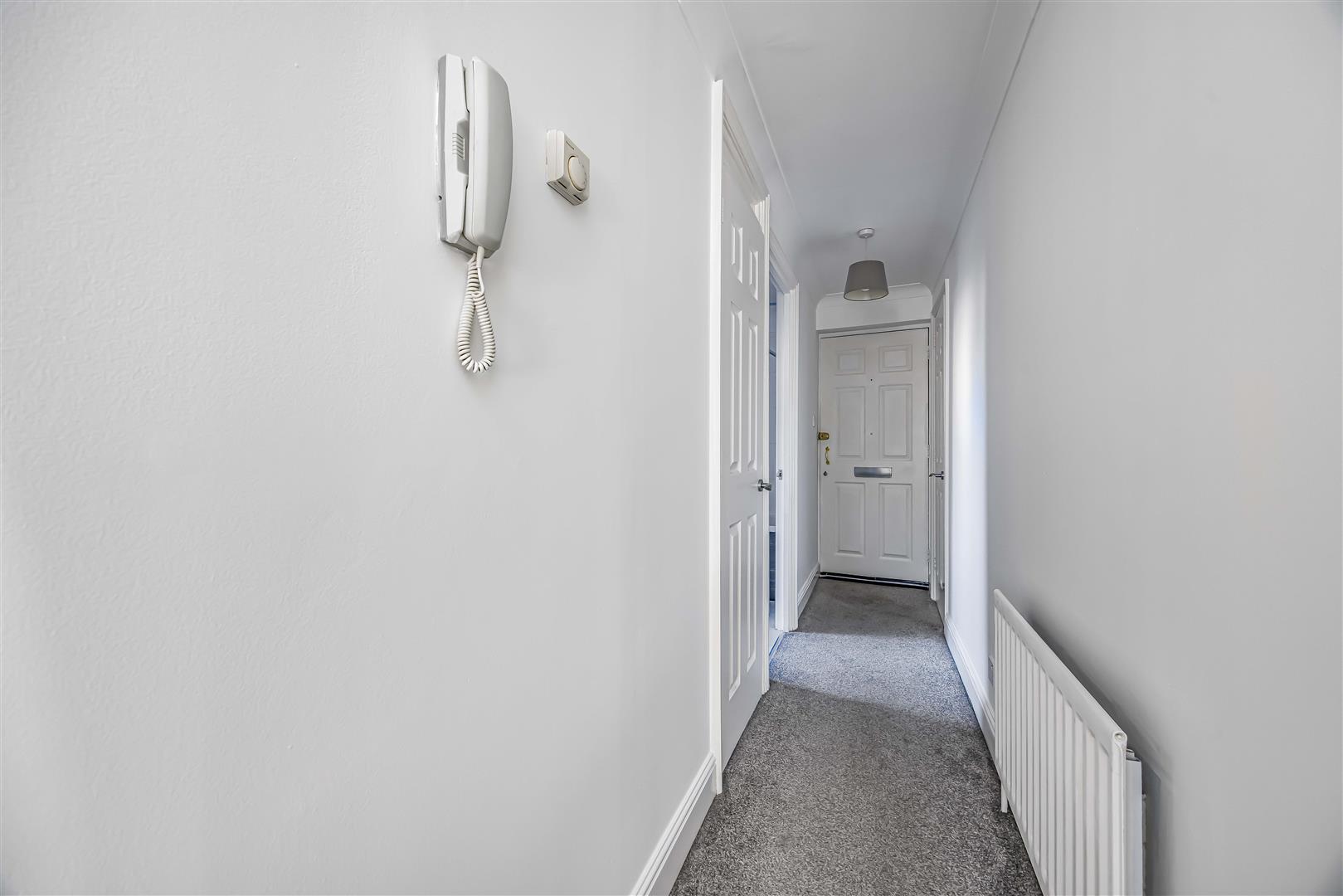 flat for sale white hart road