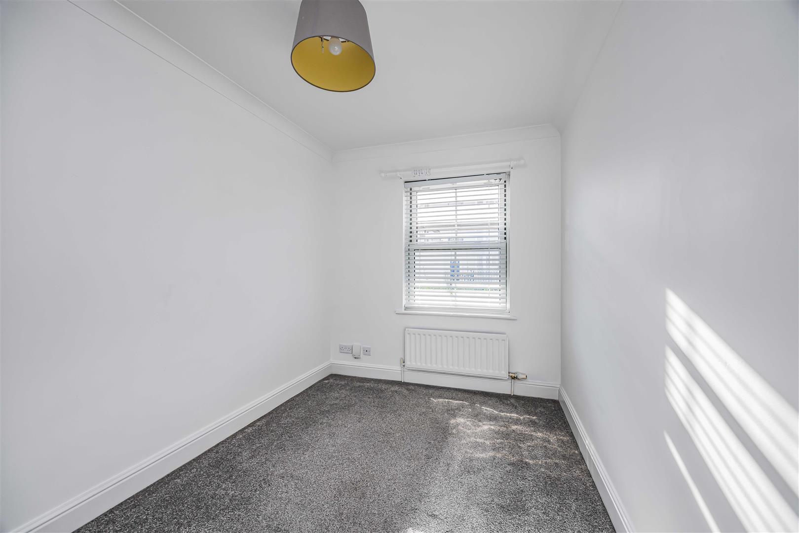 flat for sale white hart road