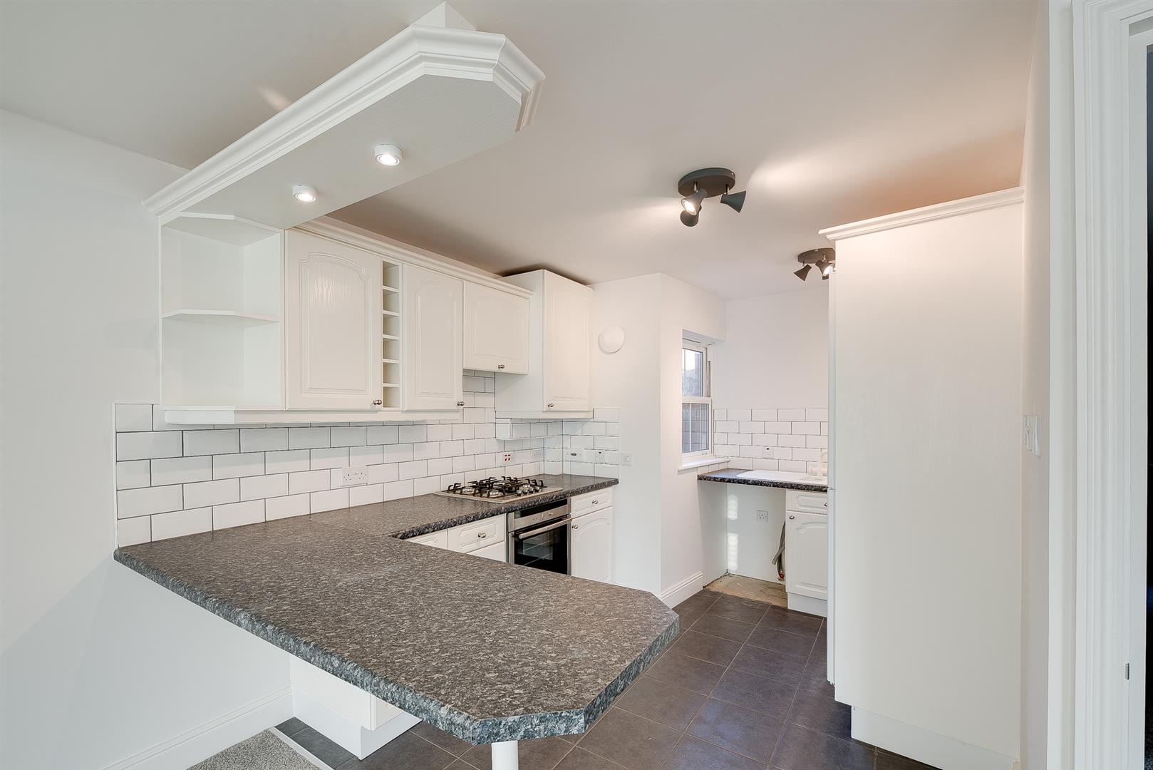 flat for sale white hart road