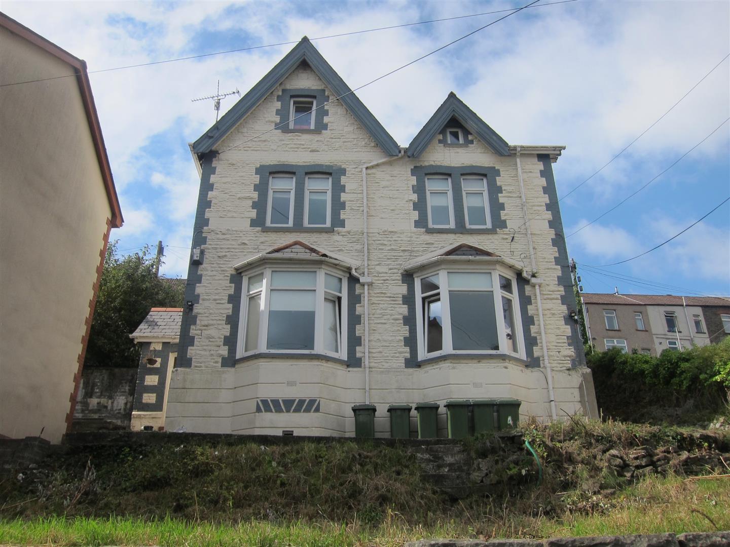 flat for sale wood road