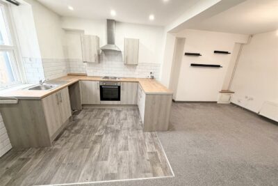 house - terraced for rent church street