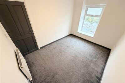 house - terraced for rent church street