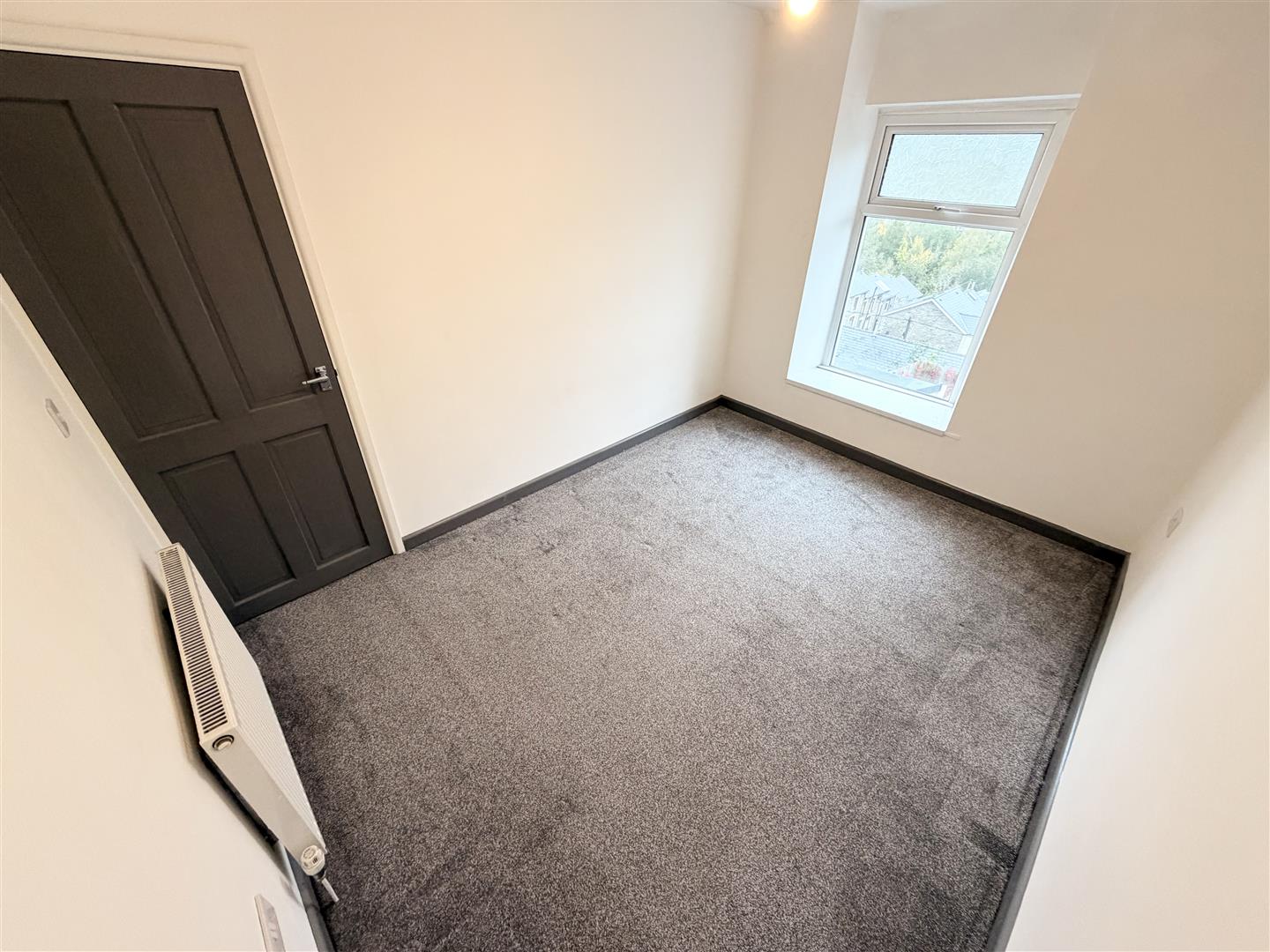house - terraced for rent church street