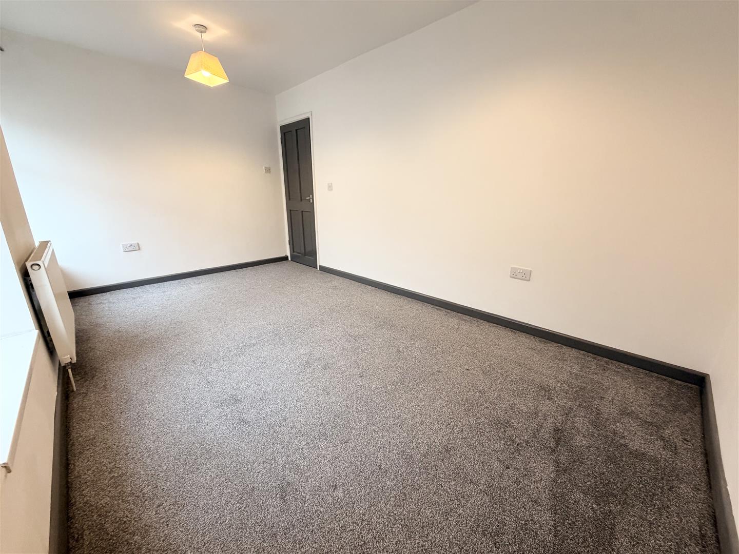 house - terraced for rent church street