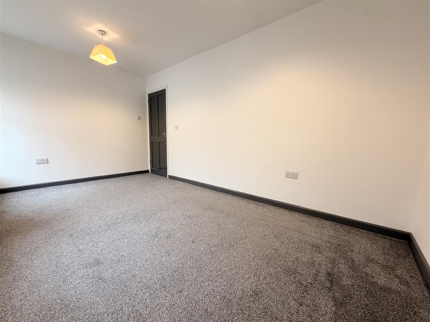 house - terraced for rent church street