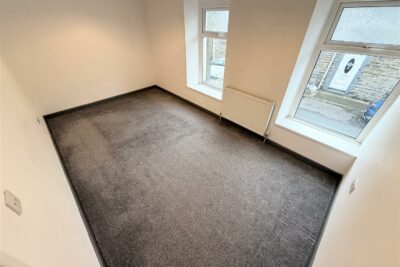 house - terraced for rent church street