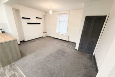 house - terraced for rent church street