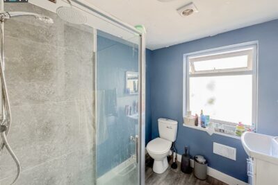 house for rent queen street