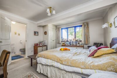 house - detached for sale brent court
