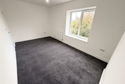 house - terraced for rent pentreguinea road