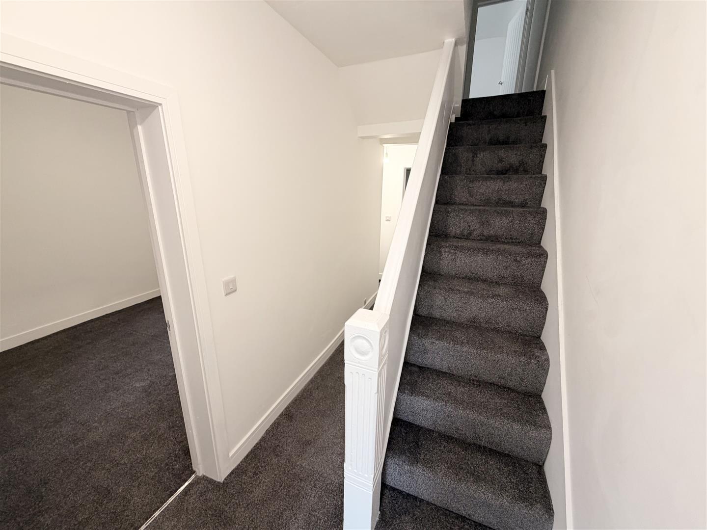 house - terraced for rent pentreguinea road