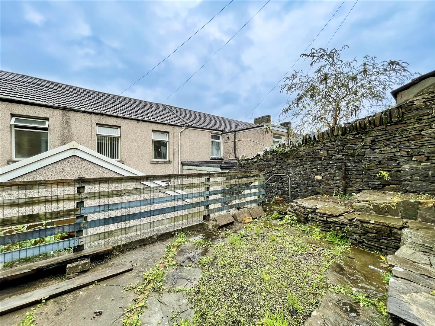 house for sale wood road